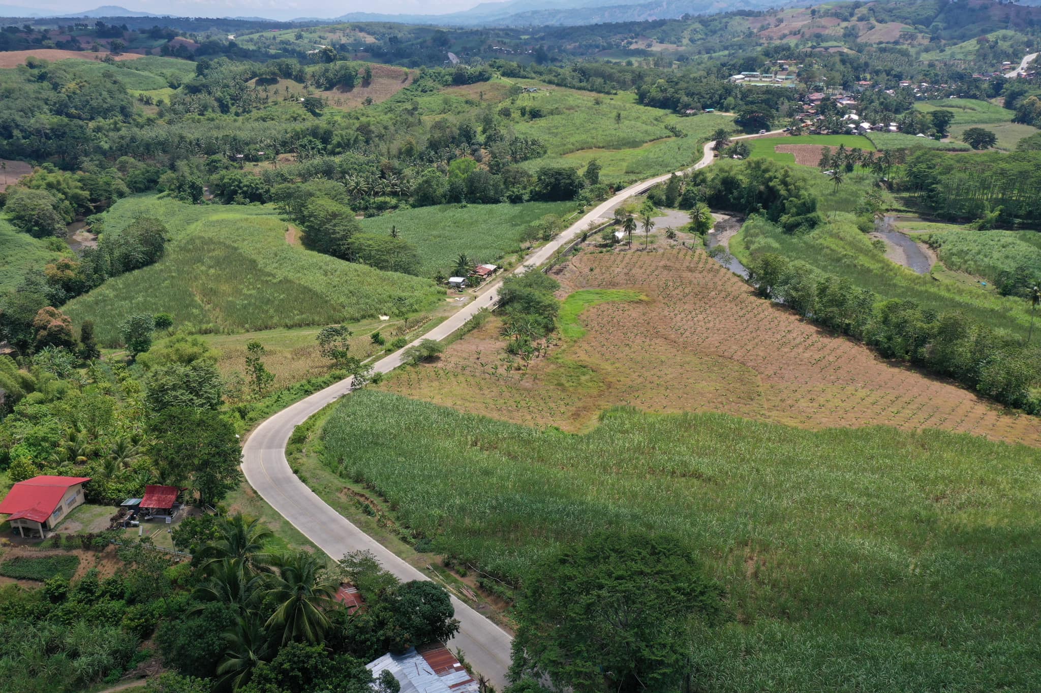 772 infrastructure projects completed by dpwh region 10 in 2021